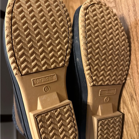 Men size 8- Northside snow/rain boots - Picture 4 of 5